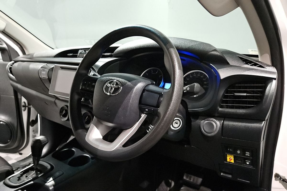 2017 Toyota Hilux SR GUN126R 4X4