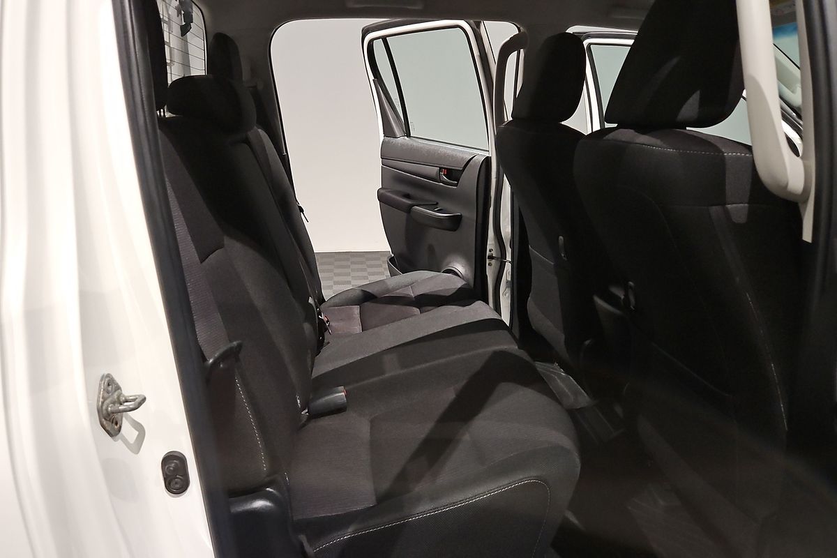 2017 Toyota Hilux SR GUN126R 4X4