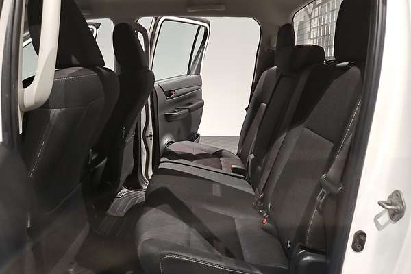 2017 Toyota Hilux SR GUN126R 4X4