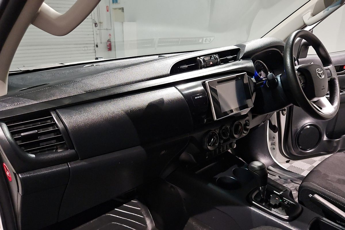 2017 Toyota Hilux SR GUN126R 4X4