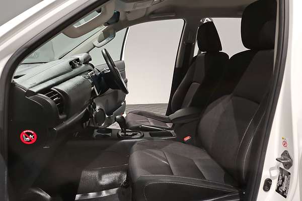 2017 Toyota Hilux SR GUN126R 4X4