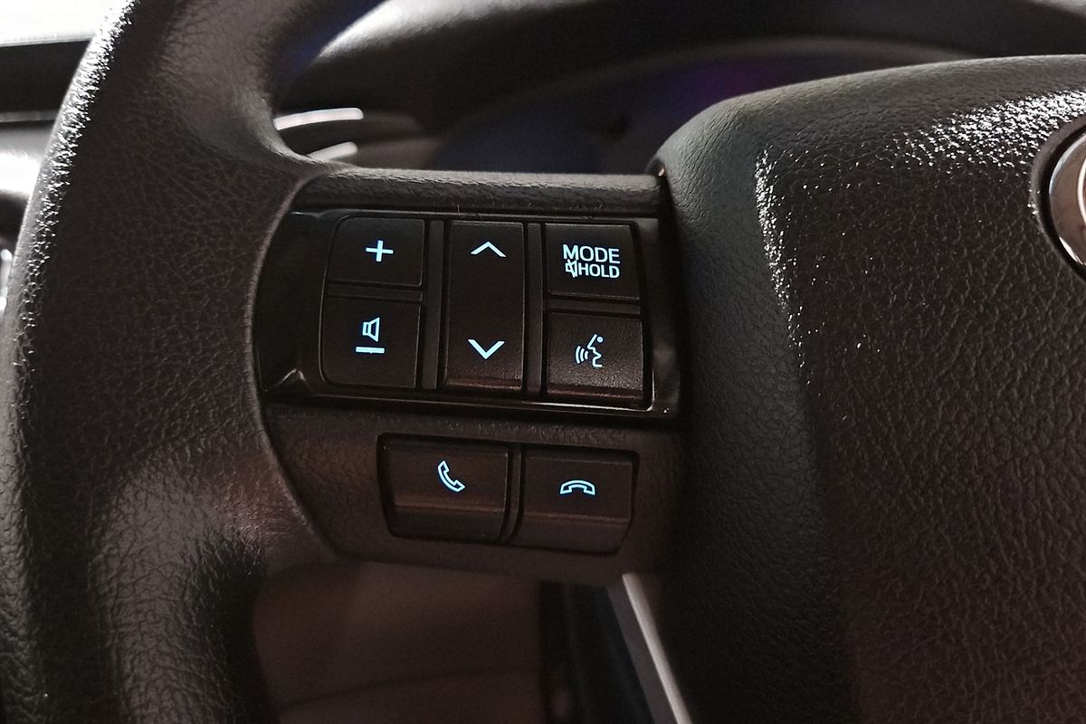 2017 Toyota Hilux SR GUN126R 4X4