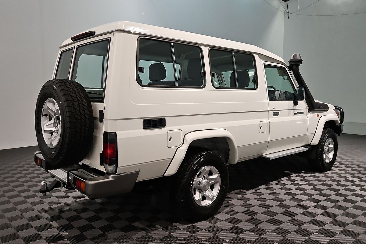 2020 Toyota Landcruiser GXL Troopcarrier VDJ78R