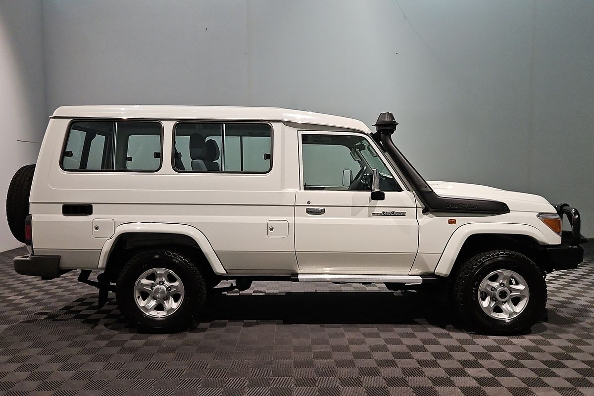 2020 Toyota Landcruiser GXL Troopcarrier VDJ78R