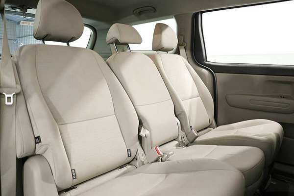 2019 Kia Carnival S YP