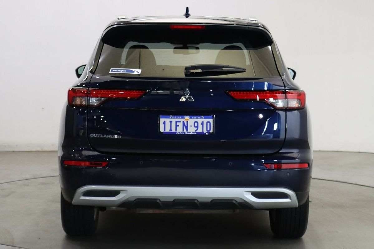 2024 Mitsubishi Outlander LS ZM