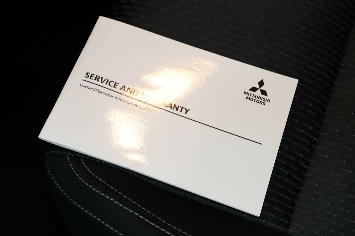 2024 Mitsubishi Outlander LS ZM