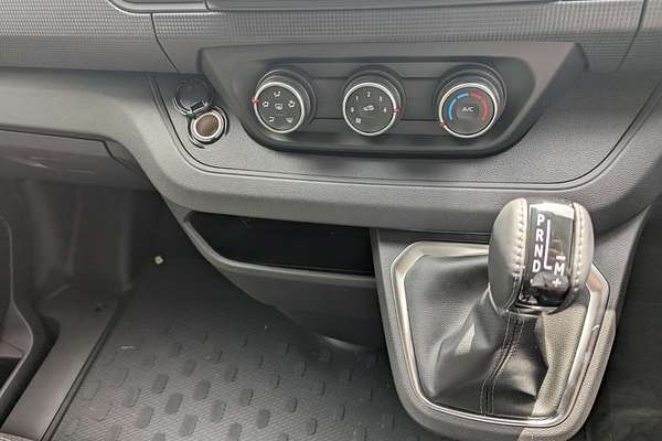 2024 Renault Trafic Pro X82 LWB