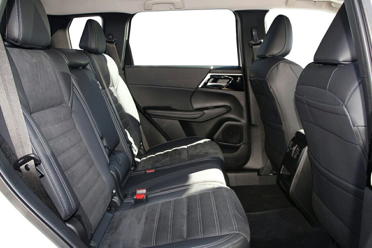 2024 Mitsubishi Outlander Aspire ZM
