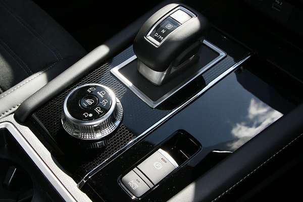 2024 Mitsubishi Outlander Black Edition ZM