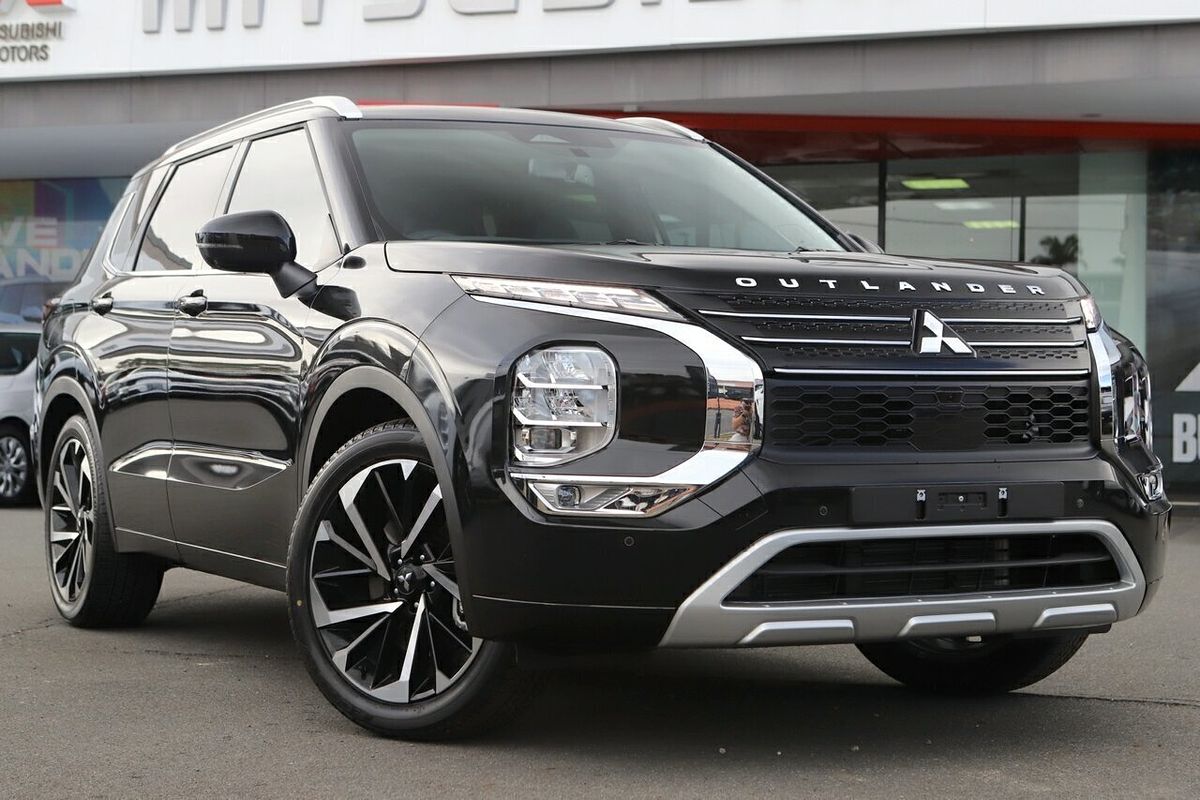 2024 Mitsubishi Outlander Exceed ZM