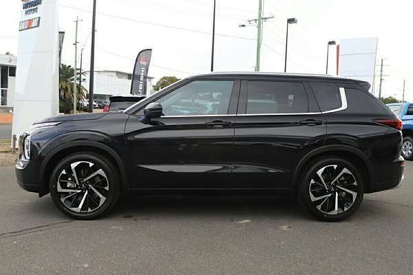 2024 Mitsubishi Outlander Exceed ZM