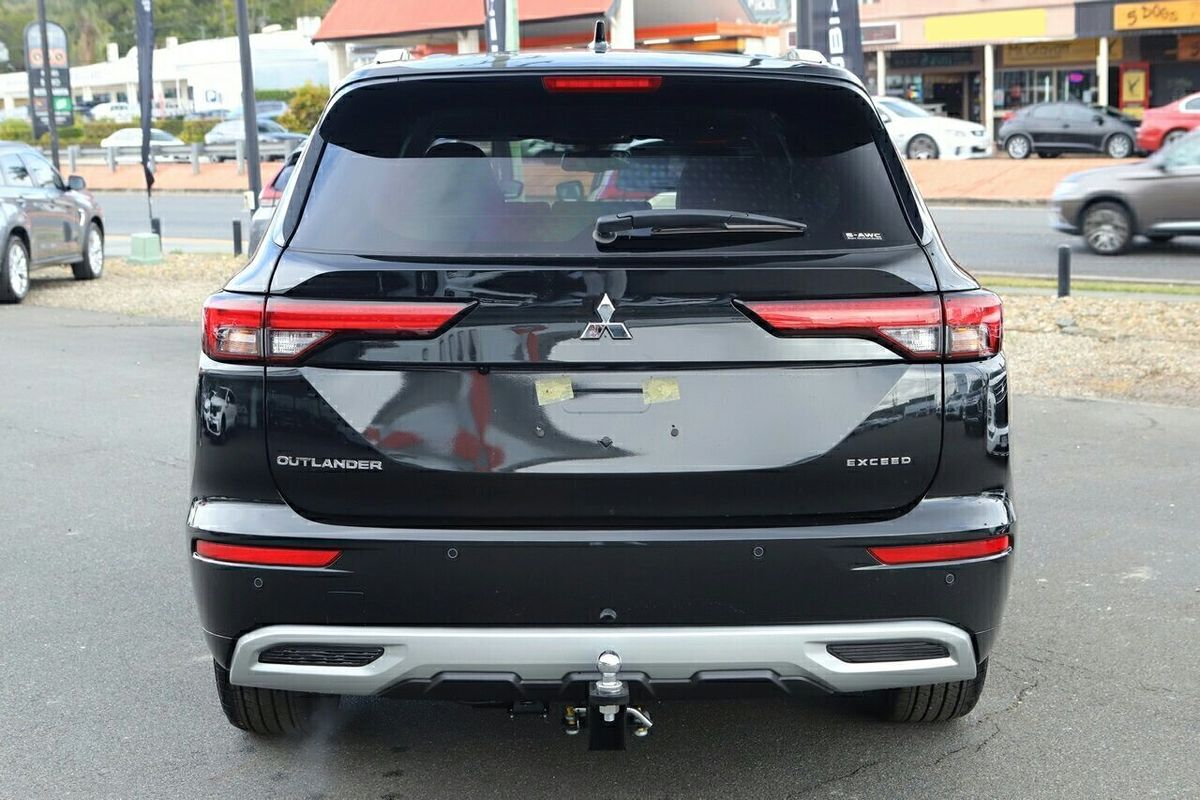 2024 Mitsubishi Outlander Exceed ZM