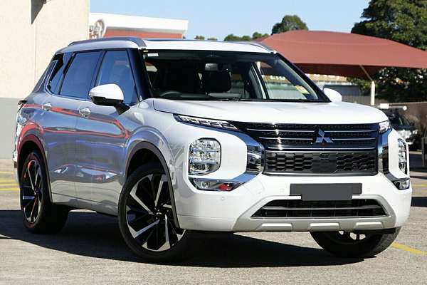 2024 Mitsubishi Outlander Exceed ZM