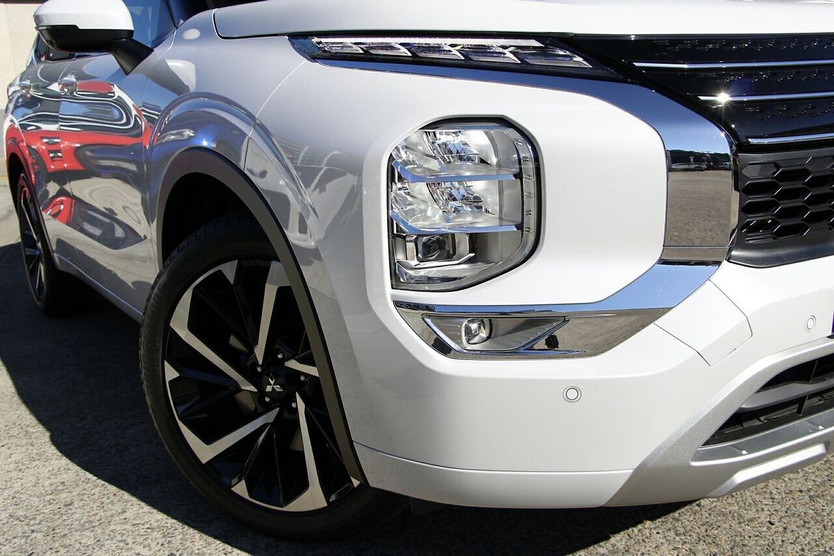2024 Mitsubishi Outlander Exceed ZM