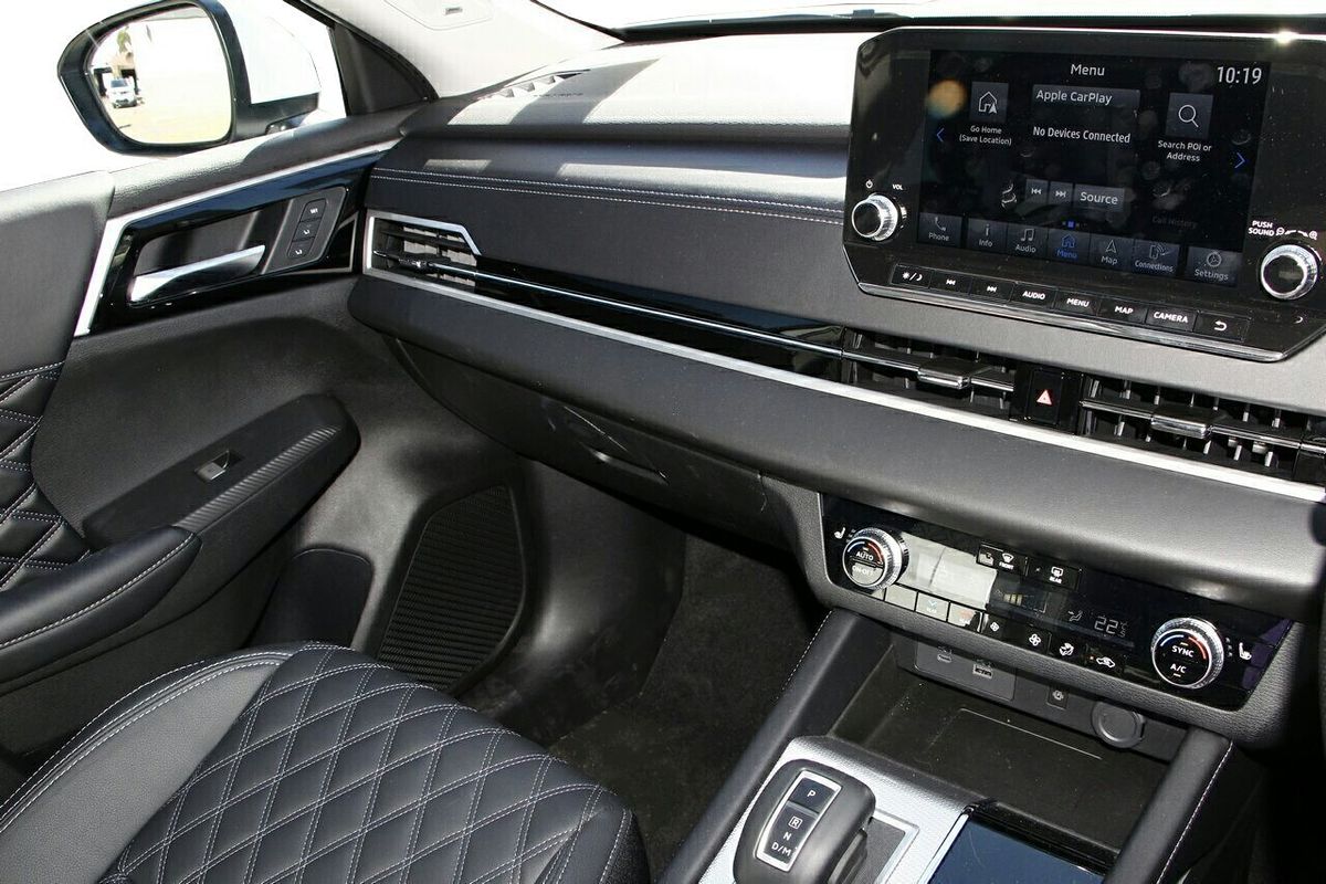 2024 Mitsubishi Outlander Exceed ZM