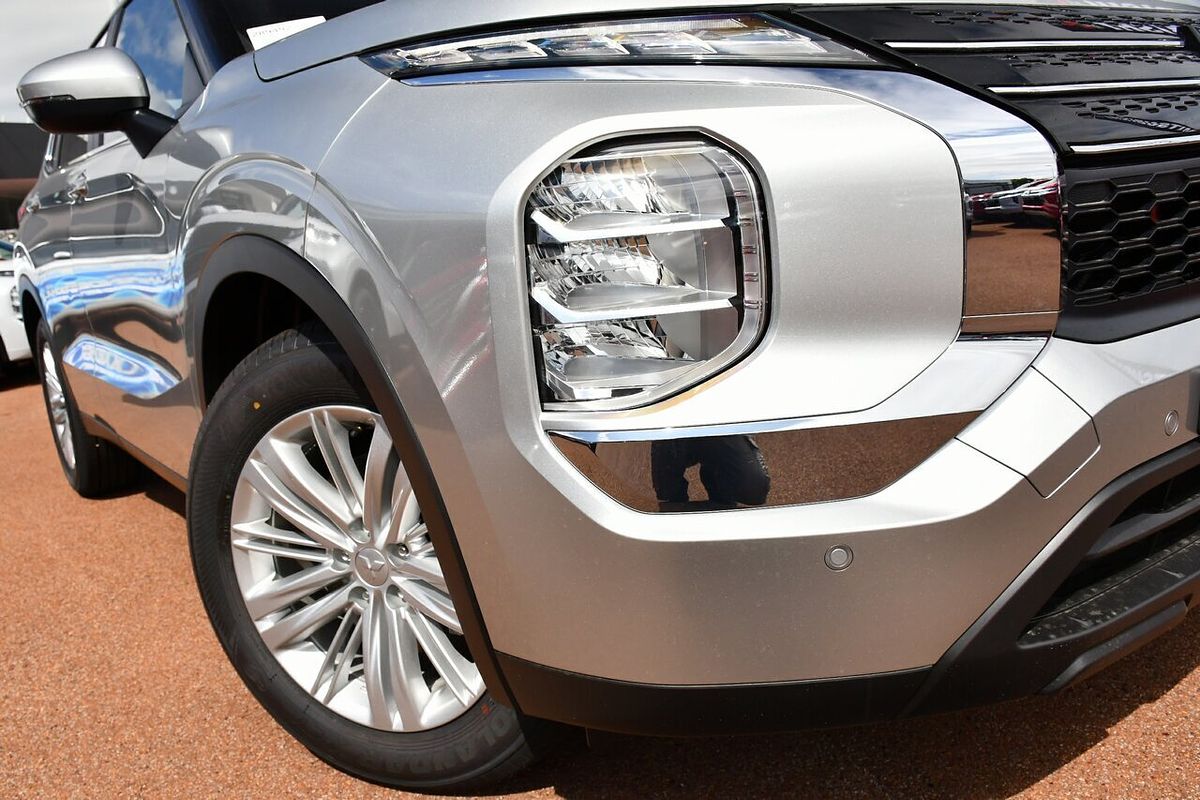 2024 Mitsubishi Outlander ES ZM