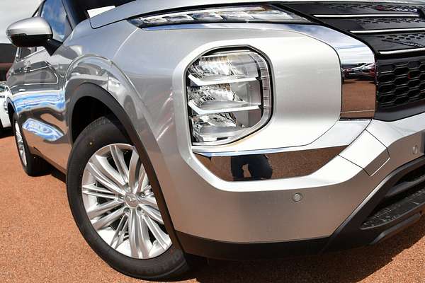 2024 Mitsubishi Outlander ES ZM