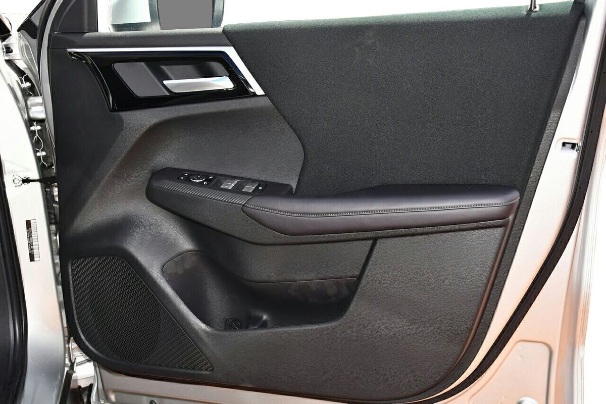 2024 Mitsubishi Outlander ES ZM