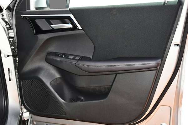 2024 Mitsubishi Outlander ES ZM