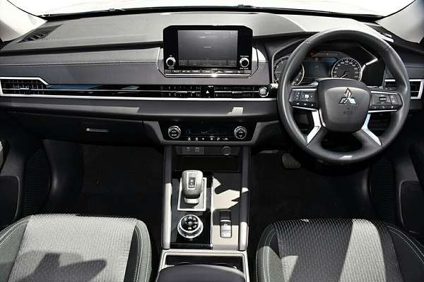 2024 Mitsubishi Outlander ES ZM