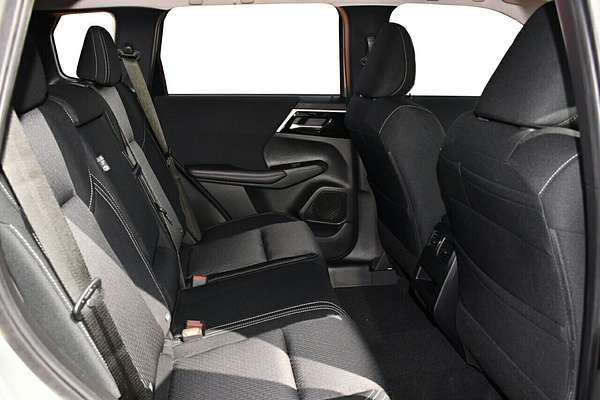 2024 Mitsubishi Outlander ES ZM