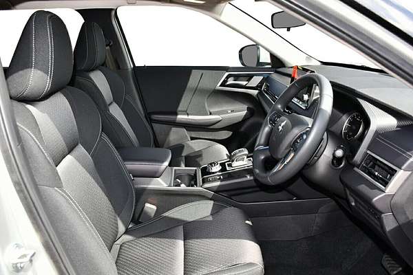 2024 Mitsubishi Outlander ES ZM