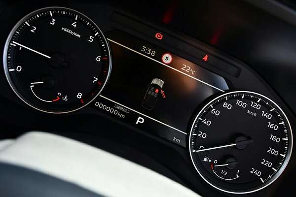 2024 Mitsubishi Outlander ES ZM