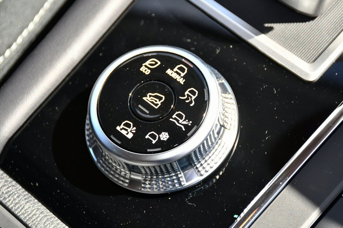 2024 Mitsubishi Outlander ES ZM