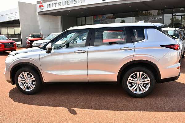 2024 Mitsubishi Outlander ES ZM