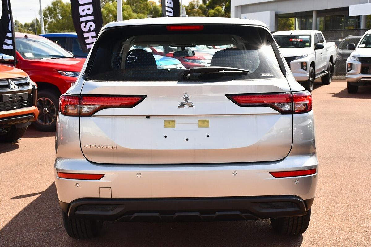 2024 Mitsubishi Outlander ES ZM