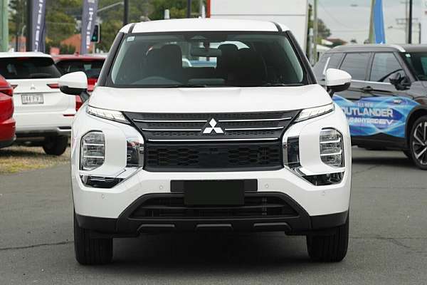 2024 Mitsubishi Outlander ES ZM