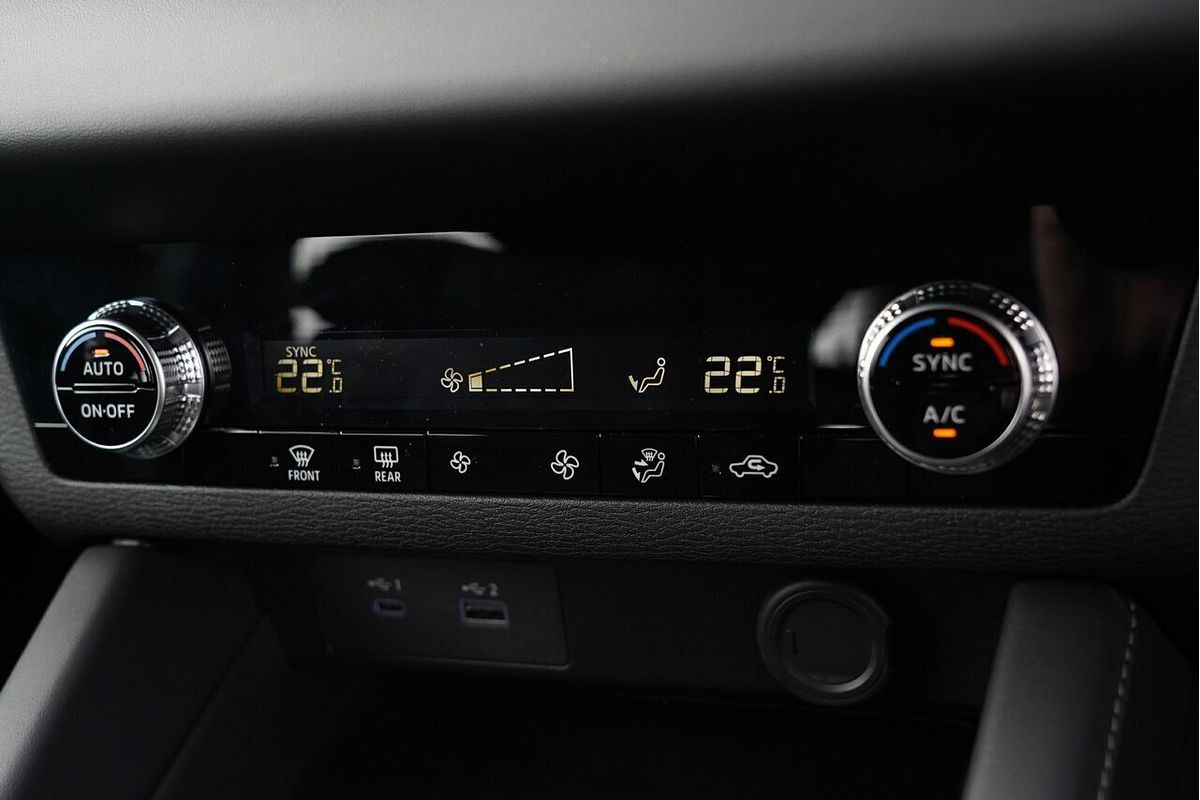 2024 Mitsubishi Outlander ES ZM