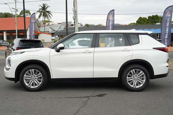 2024 Mitsubishi Outlander ES ZM