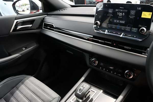 2024 Mitsubishi Outlander Black Edition ZM