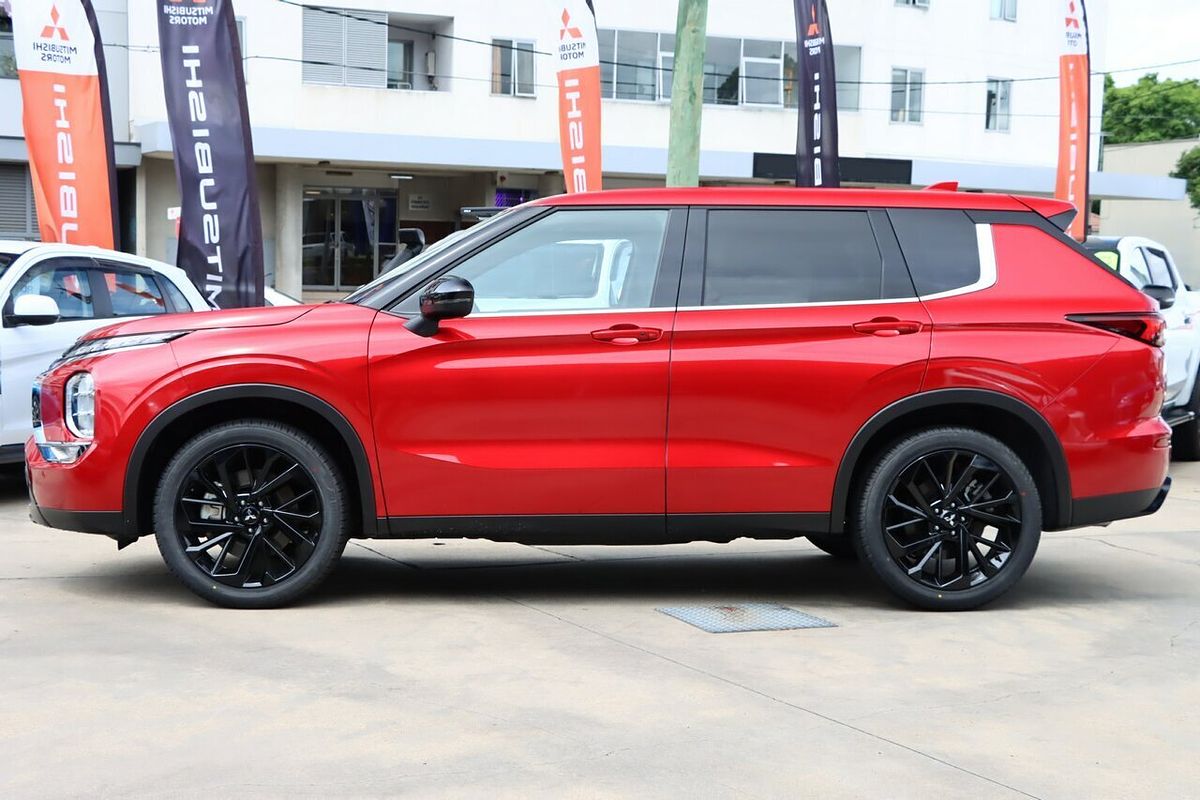 2024 Mitsubishi Outlander Black Edition ZM