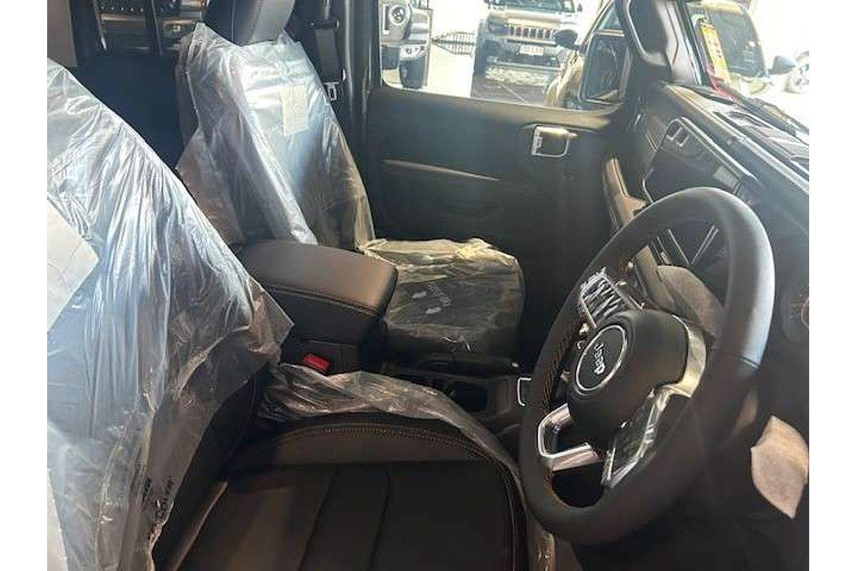 2024 Jeep Wrangler Unlimited Overland JL