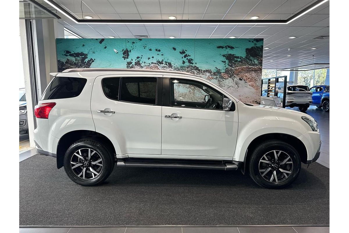 2020 Isuzu MU-X LS-T