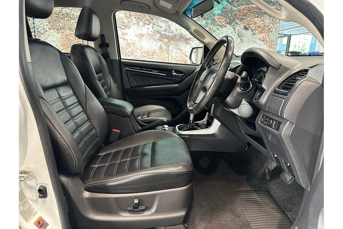 2020 Isuzu MU-X LS-T