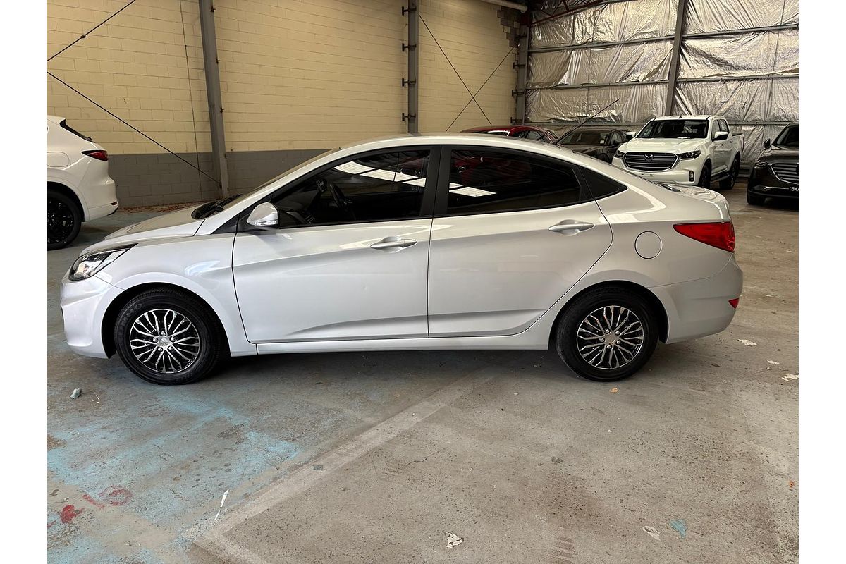 2013 Hyundai Accent Active RB