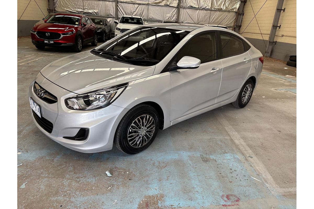 2013 Hyundai Accent Active RB