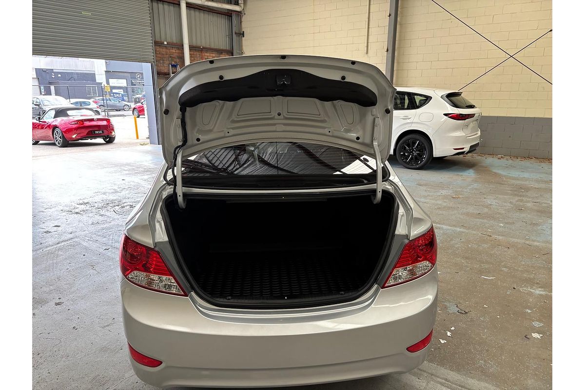 2013 Hyundai Accent Active RB