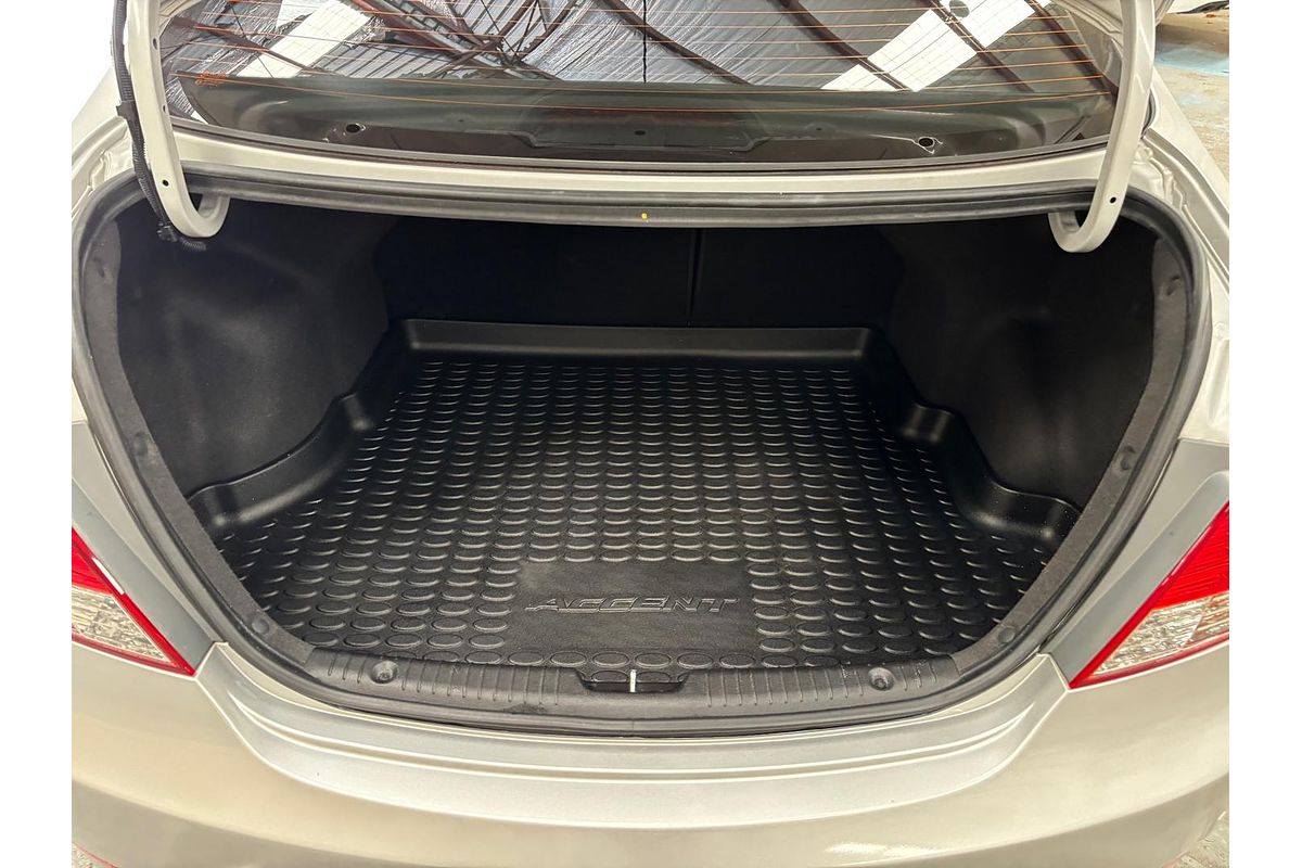 2013 Hyundai Accent Active RB