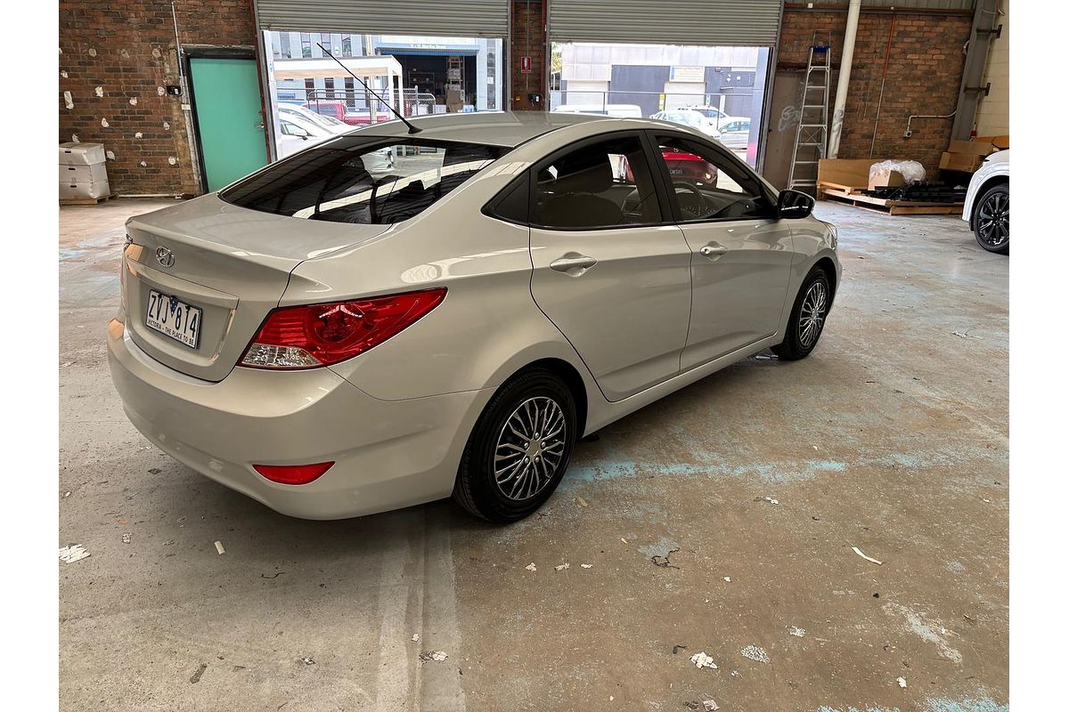 2013 Hyundai Accent Active RB