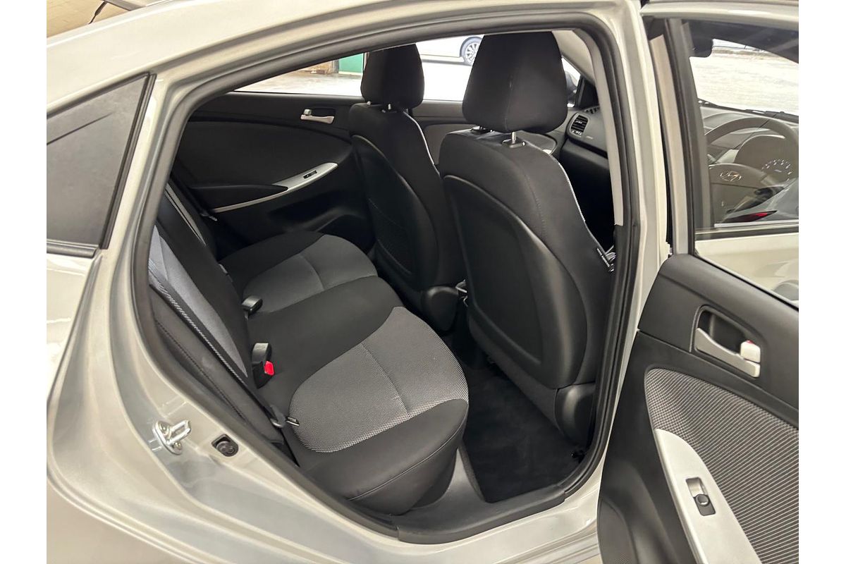2013 Hyundai Accent Active RB