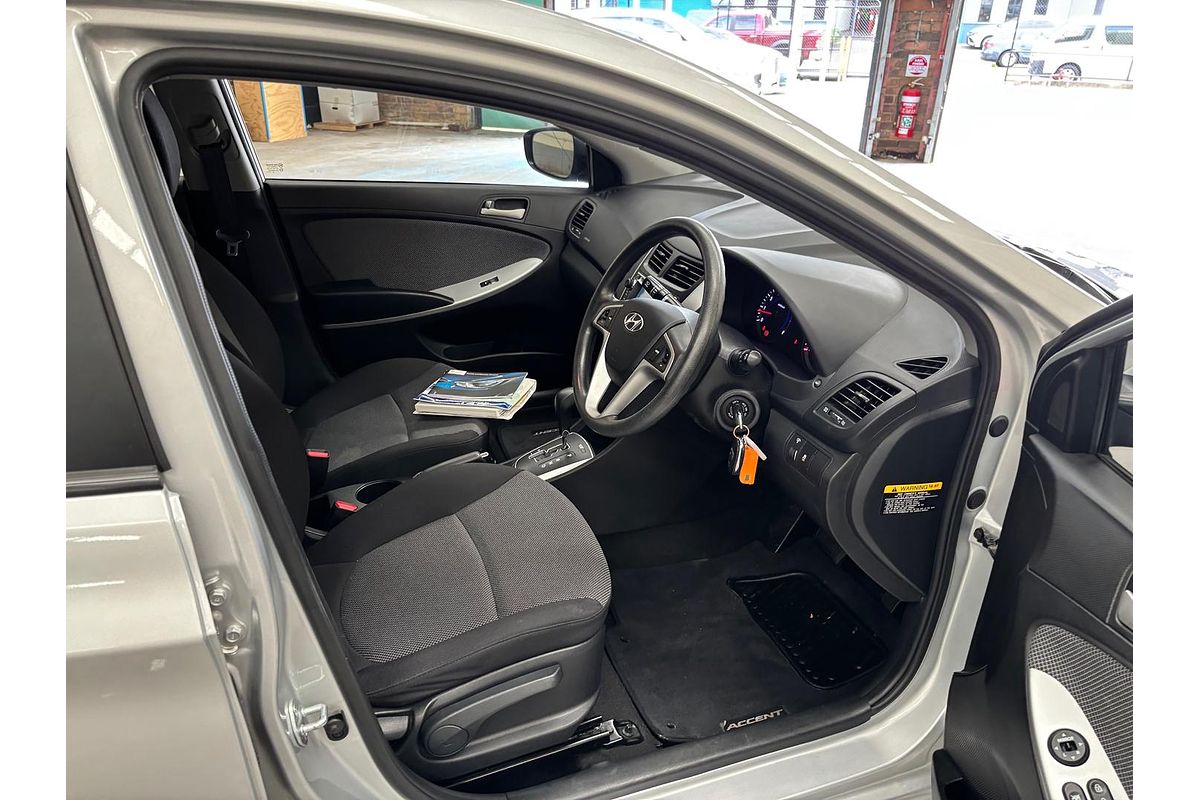 2013 Hyundai Accent Active RB