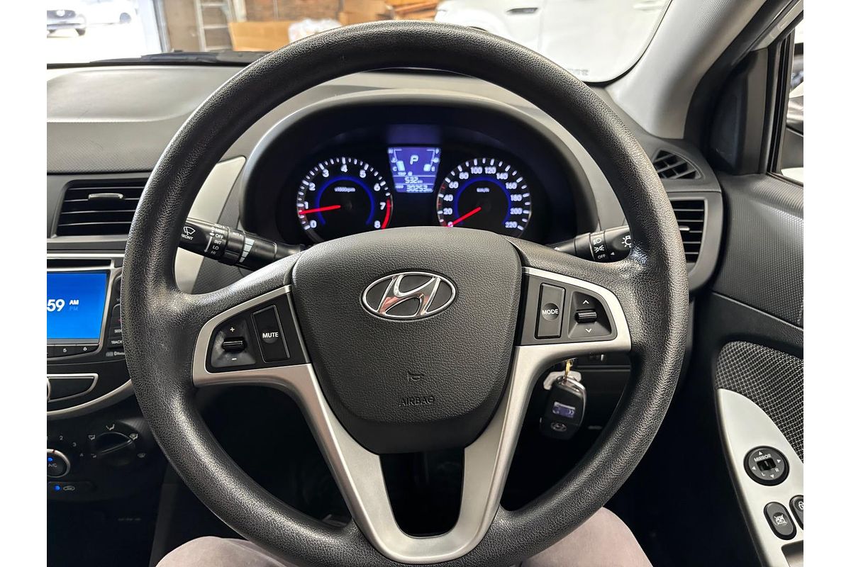 2013 Hyundai Accent Active RB