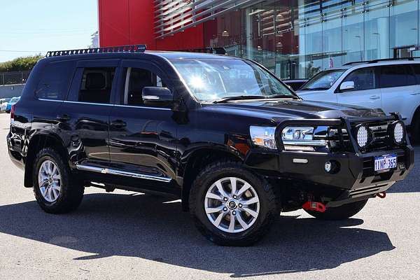 2017 Toyota Landcruiser Sahara VDJ200R