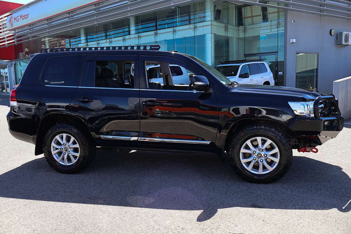 2017 Toyota Landcruiser Sahara VDJ200R