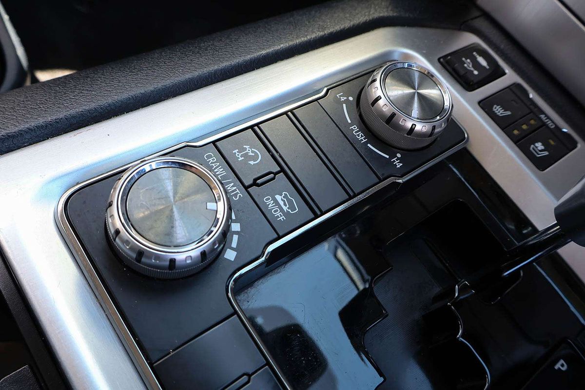 2017 Toyota Landcruiser Sahara VDJ200R